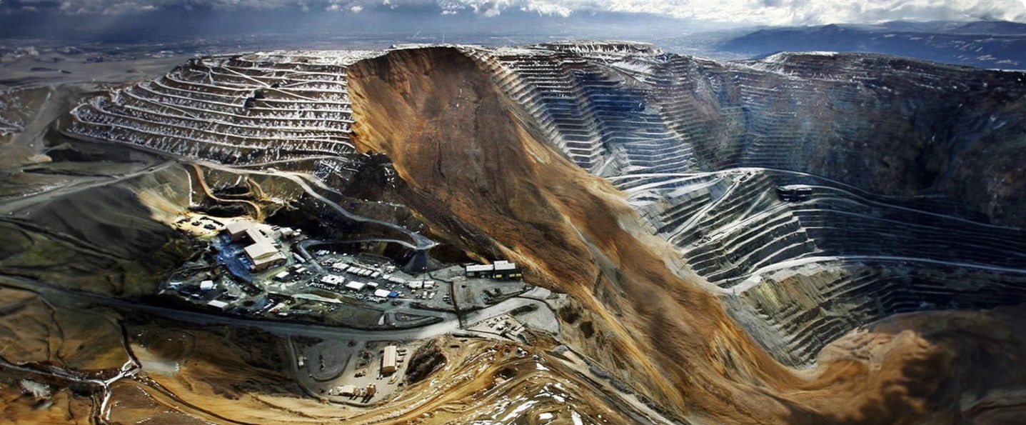 The slip - Bingham Canyon Mine pit slip